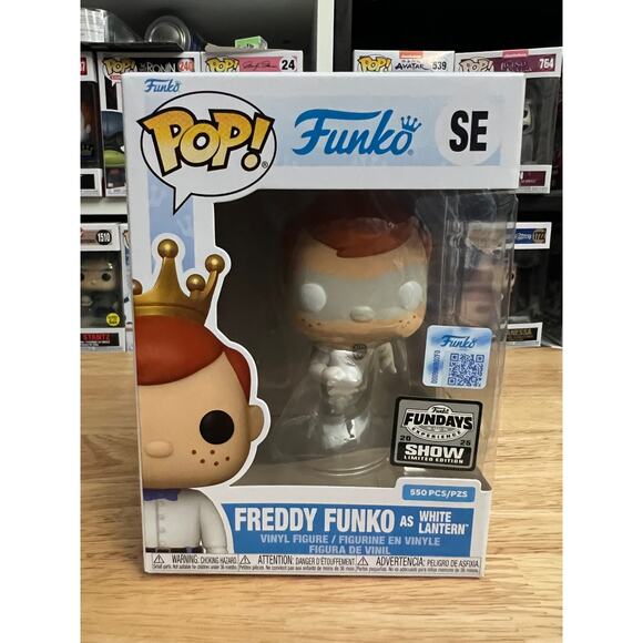 LIMITED SHOW EDITION 550 PIECE Freddy Funko White Lantern Pop DC Comics Fundays - Picture 1 of 6